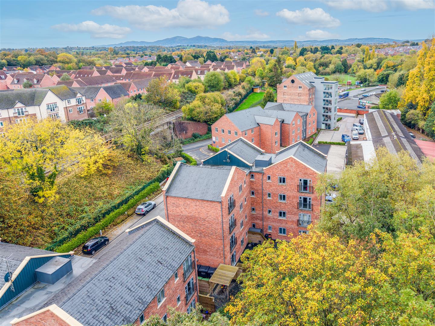 2 bed property in Water Mill Court, Worcester